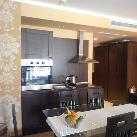 Apartment Private In Royal Beach