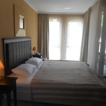 Apartment Private In Royal Beach